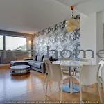 La Madame On La Concha Beach, Seaview Apartment